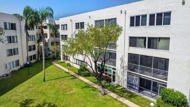3186 VIA POINCIANA 114, Lake Worth, FL 33467