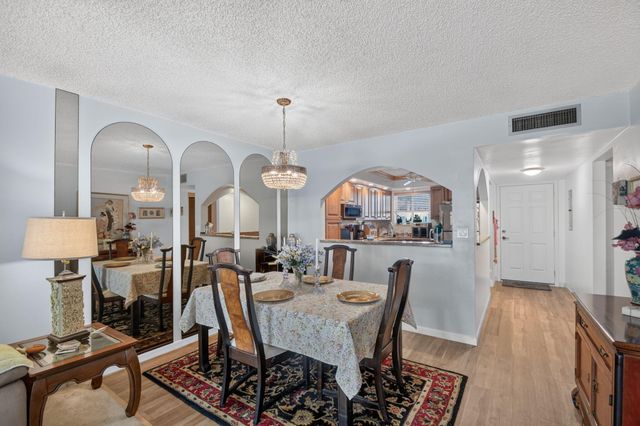 3186 VIA POINCIANA 114, Lake Worth, FL 33467