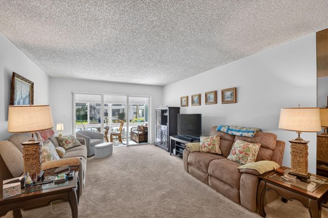3186 VIA POINCIANA 114, Lake Worth, FL 33467