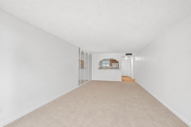 3186 VIA POINCIANA 114, Lake Worth, FL 33467