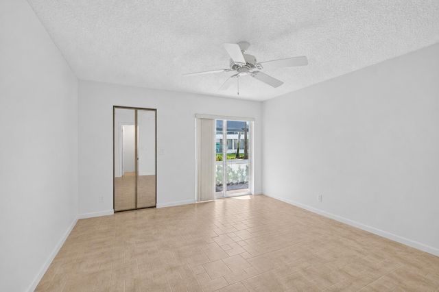 3186 VIA POINCIANA 114, Lake Worth, FL 33467