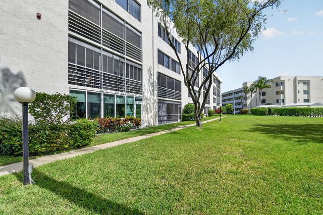 3186 VIA POINCIANA 114, Lake Worth, FL 33467