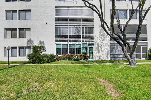 3186 VIA POINCIANA 114, Lake Worth, FL 33467