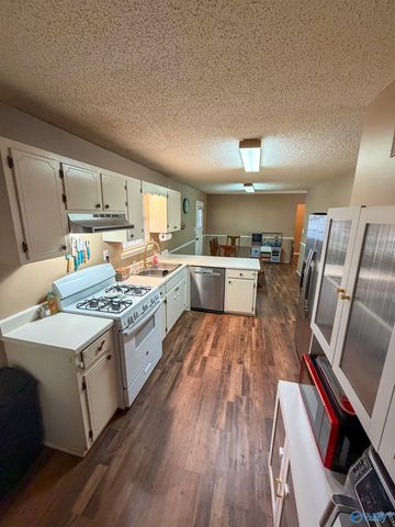 508 Pickens Street SE, Attalla, AL 35954