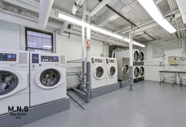 15501 90th Ave Apt 3A, New York City, NY 11432
