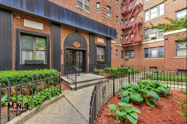 15501 90th Ave Apt 3A, New York City, NY 11432