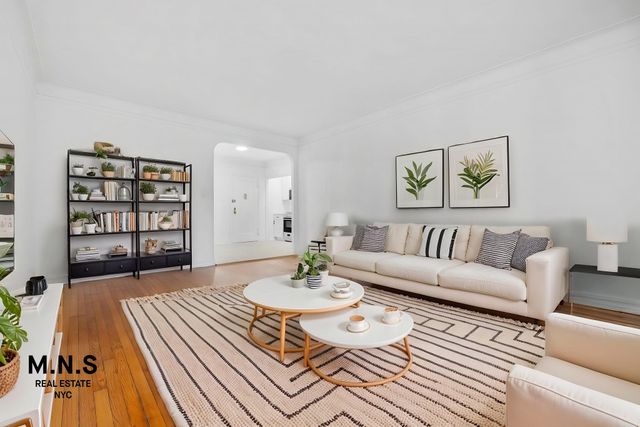 15501 90th Ave Apt 3A, New York City, NY 11432