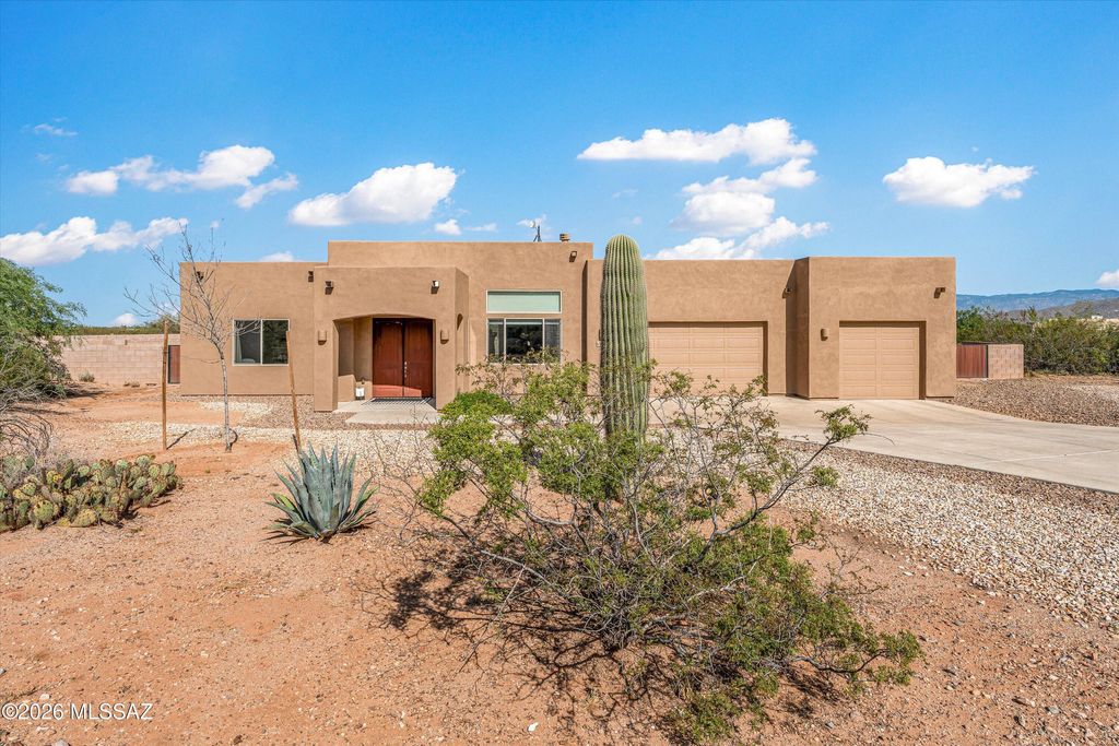 9000 S Halana Lane, Vail, AZ 85641