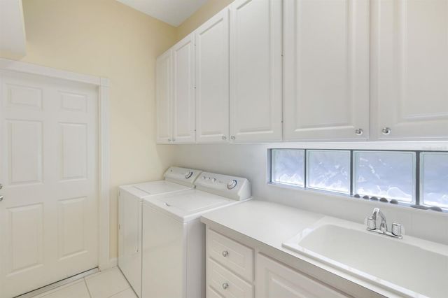 5848 FERRARA DRIVE, Sarasota, FL 34238