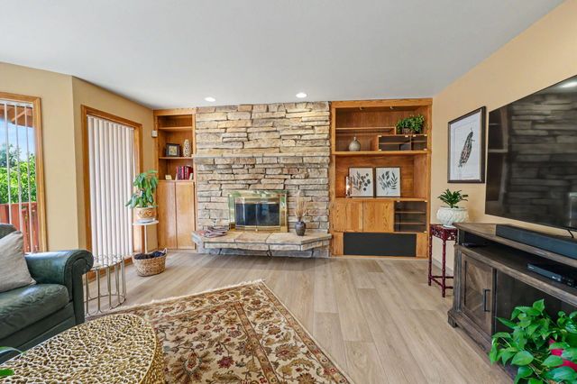 1361 La Loma Drive, Medford, OR 97504