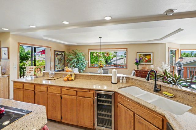1361 La Loma Drive, Medford, OR 97504