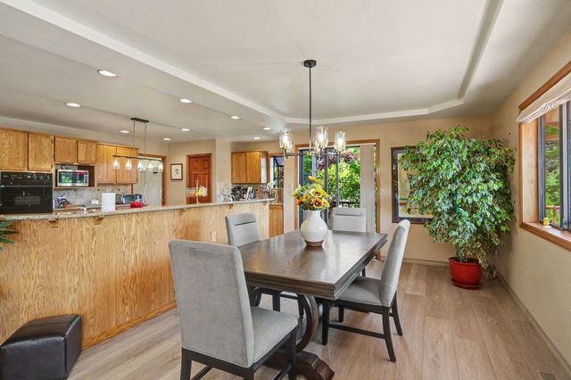 1361 La Loma Drive, Medford, OR 97504