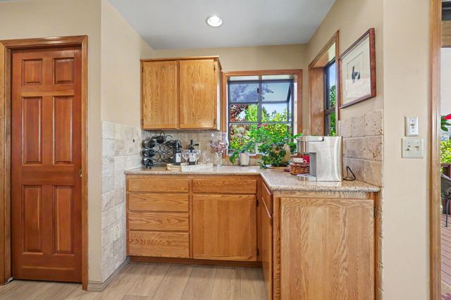 1361 La Loma Drive, Medford, OR 97504