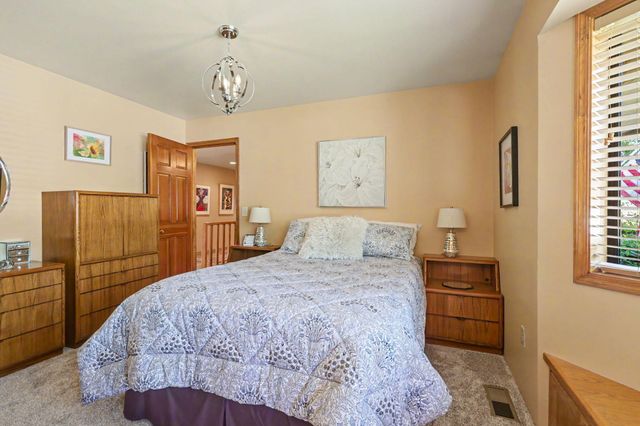 1361 La Loma Drive, Medford, OR 97504