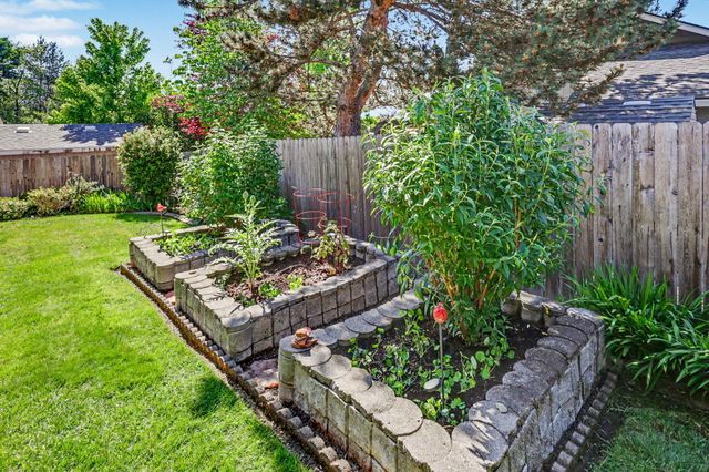 1361 La Loma Drive, Medford, OR 97504