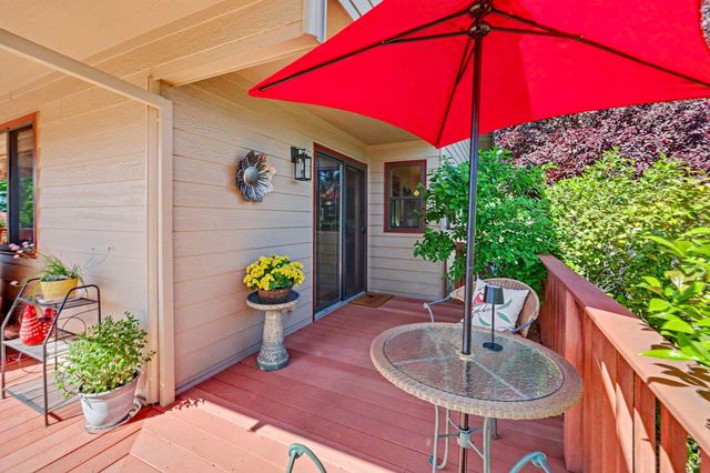 1361 La Loma Drive, Medford, OR 97504