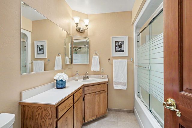 1361 La Loma Drive, Medford, OR 97504