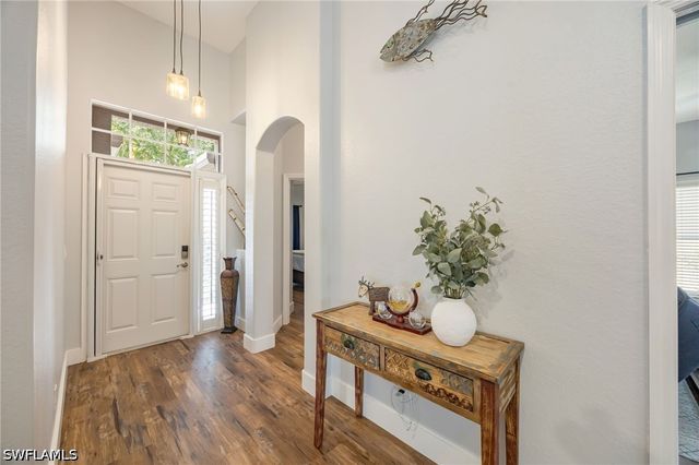 219 Glen Eagle CIR, Naples, FL 34104