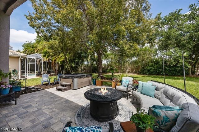 219 Glen Eagle CIR, Naples, FL 34104