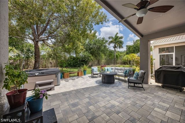 219 Glen Eagle CIR, Naples, FL 34104