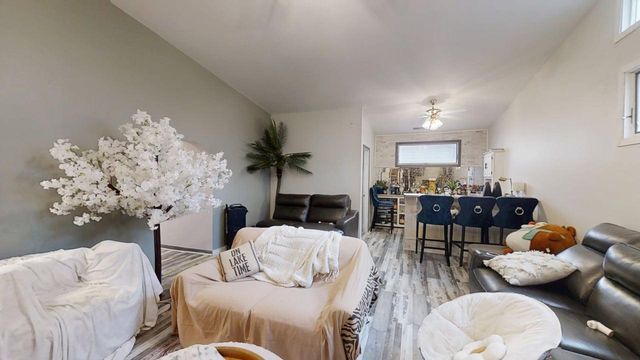 23 Greenridge Drive, Decatur, IL 62526