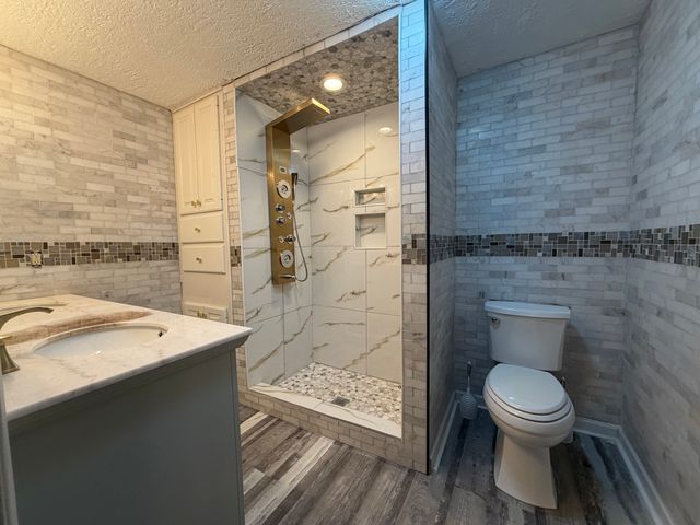 23 Greenridge Drive, Decatur, IL 62526