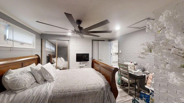 23 Greenridge Drive, Decatur, IL 62526