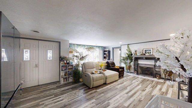 23 Greenridge Drive, Decatur, IL 62526