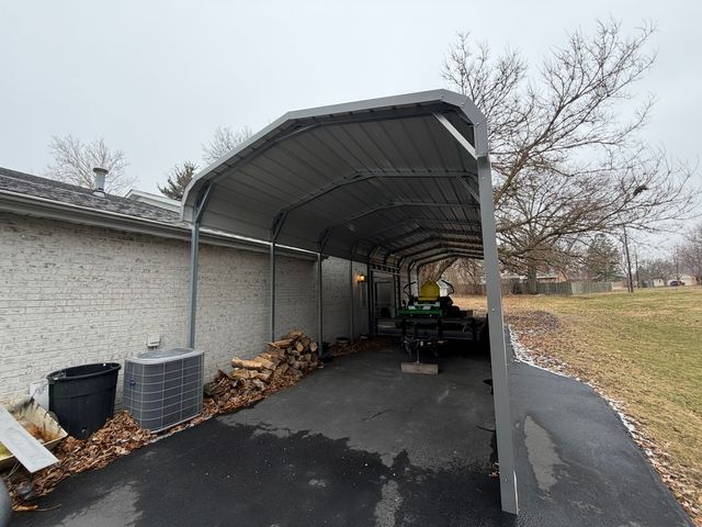 23 Greenridge Drive, Decatur, IL 62526