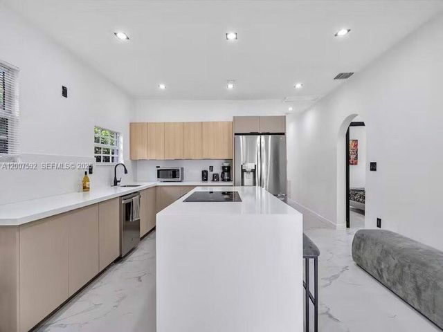 545 NW 52nd St, Miami, FL 33127