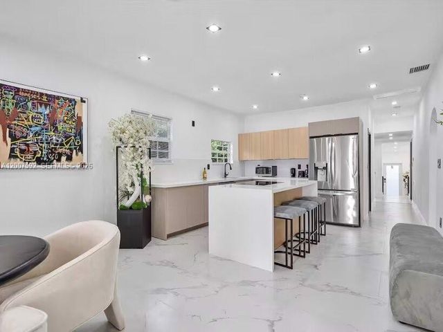 545 NW 52nd St, Miami, FL 33127