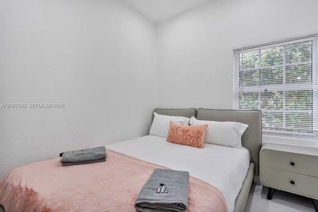 545 NW 52nd St, Miami, FL 33127