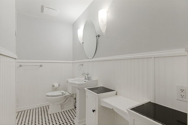 2518 Marvin Avenue, Dallas, TX 75211