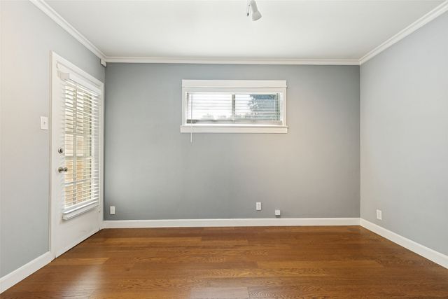 2518 Marvin Avenue, Dallas, TX 75211