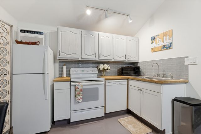 2518 Marvin Avenue, Dallas, TX 75211