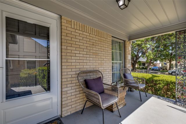 2518 Marvin Avenue, Dallas, TX 75211