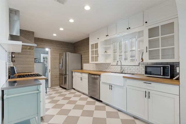 2518 Marvin Avenue, Dallas, TX 75211