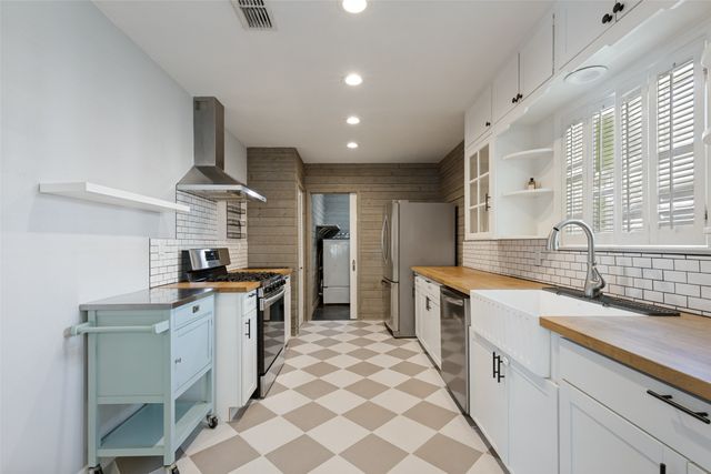 2518 Marvin Avenue, Dallas, TX 75211