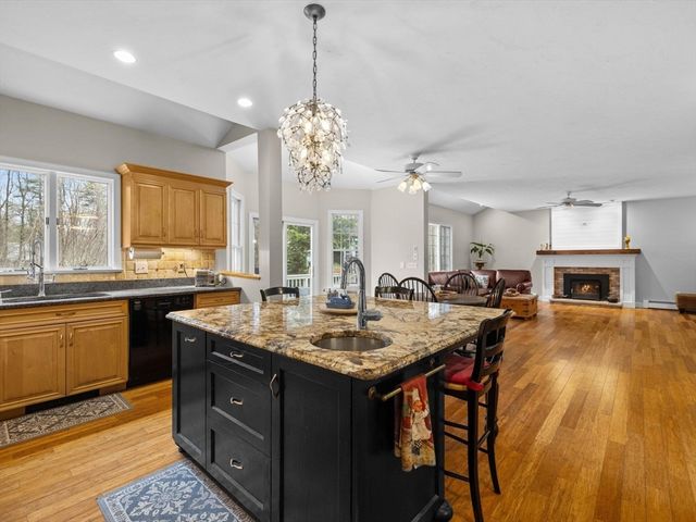 59 Smith Rd, Northborough, MA 01532