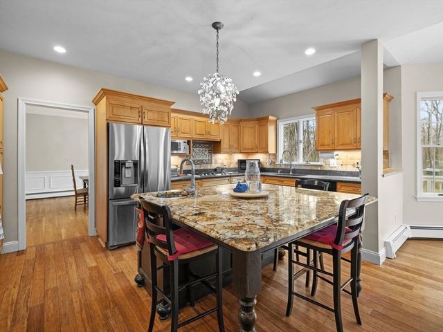 59 Smith Rd, Northborough, MA 01532