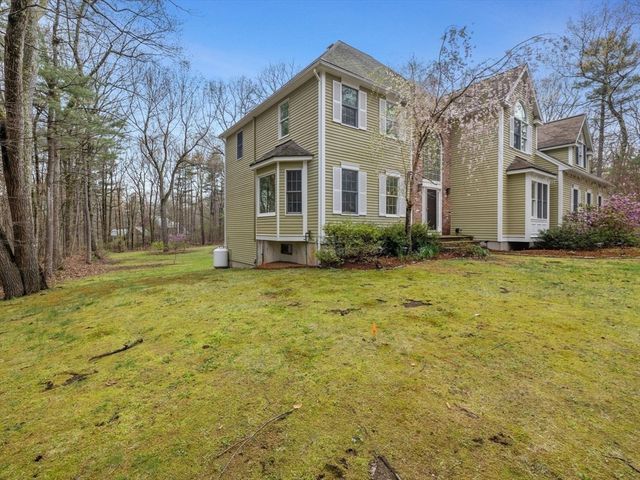 59 Smith Rd, Northborough, MA 01532