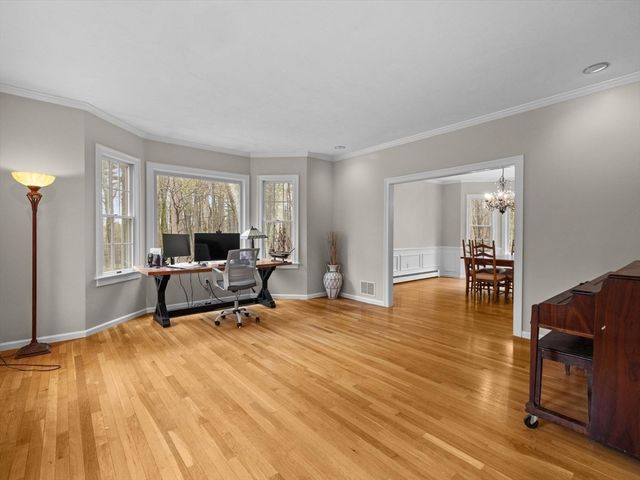 59 Smith Rd, Northborough, MA 01532