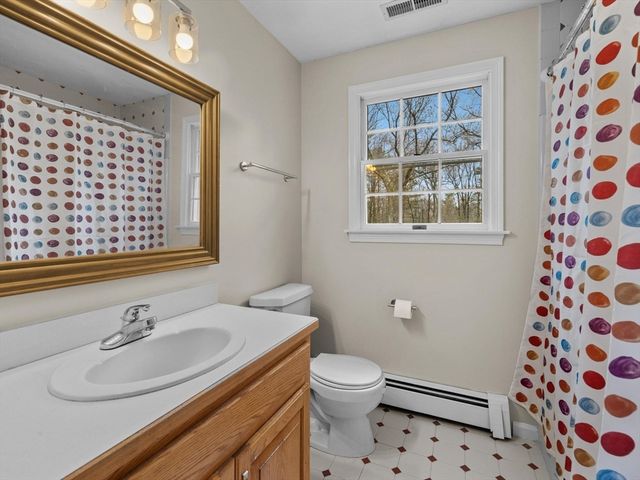 59 Smith Rd, Northborough, MA 01532