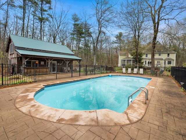 59 Smith Rd, Northborough, MA 01532