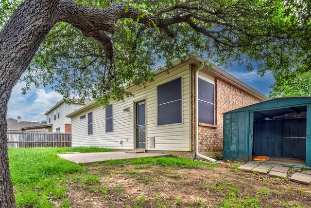 7900 Hidden Path Lane, Denton, TX 76210