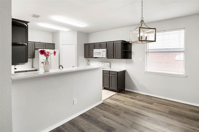 7900 Hidden Path Lane, Denton, TX 76210