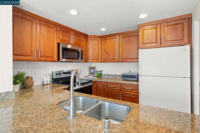 1331 Waterfall Way, Concord, CA 94521