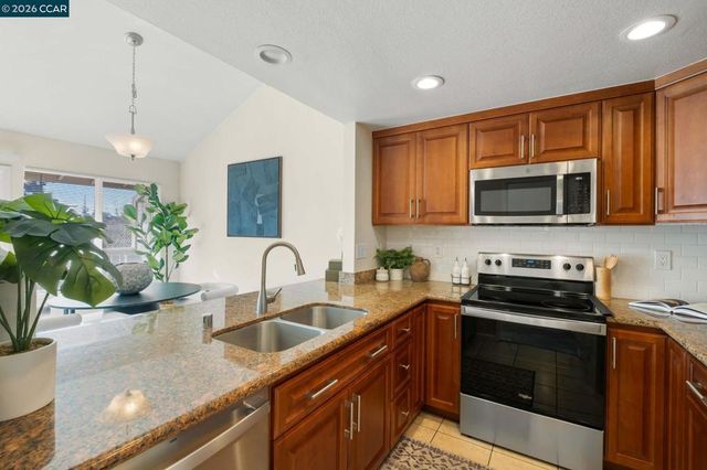 1331 Waterfall Way, Concord, CA 94521