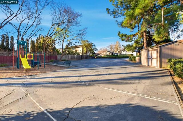 1331 Waterfall Way, Concord, CA 94521