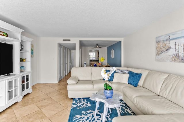 5026 COQUINA KEY DRIVE SE 5026, St Petersburg, FL 33705